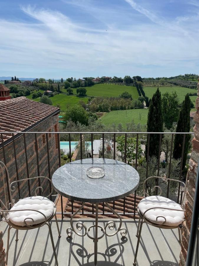 Borgo 69 Villas & Suites Фояно-делла-Кьяна Экстерьер фото